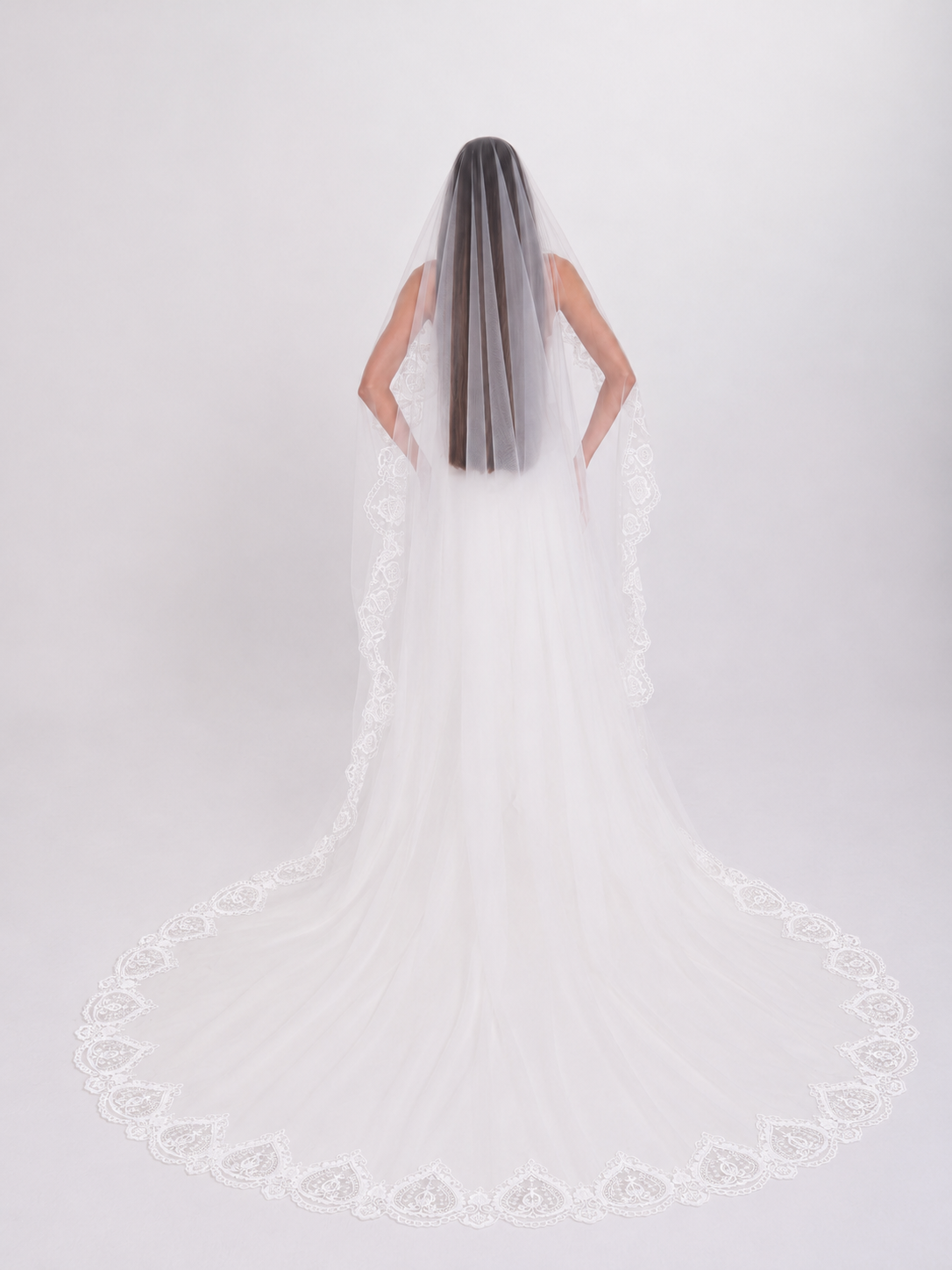 THE ÉLAN BRIDAL LOOK